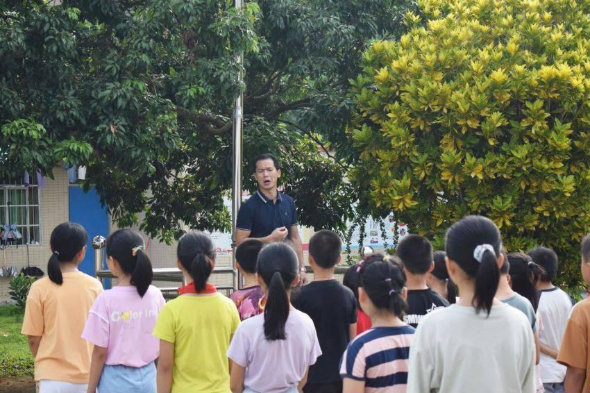 两会ING丨“看了政府工作报告,感觉方向更明确了” 人大代表解读报告里的秀山机会